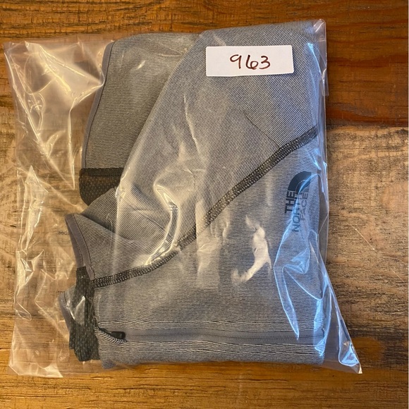 The North Face womens sz 1/4 Zip Mock Neck Pullover - Picture 14 of 14